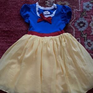 NWOT Taylor Joelle Snow White dress